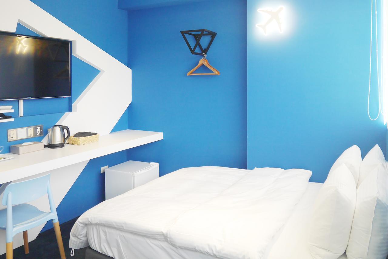 Time Flyer Hotel Taichung Exterior photo